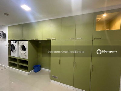 Rent Condo 3 bedrooms 231 sqm., high floor @ Sukhumvit 11, Bangkok, Thailand Rent Condo 3 bedrooms 231 sqm., high floor @ Sukhumvit 11, Bangkok, Thailand