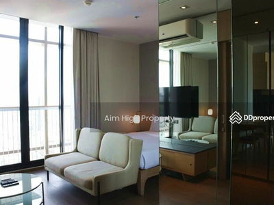 Park Origin Phrom Phong, Bangkok, Thailand Park Origin Phrom Phong, Bangkok, Thailand