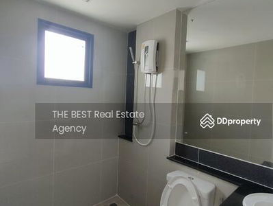 Town Avenue Merge Rattanatibet, Nonthaburi, Thailand Town Avenue Merge Rattanatibet, Nonthaburi, Thailand