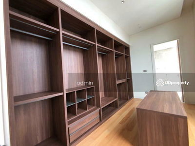 Sindhorn Residence, Bangkok, Thailand Sindhorn Residence, Bangkok, Thailand