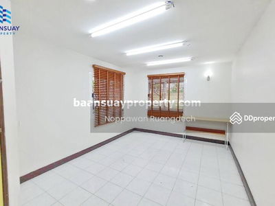 For rent, 2-story detached house, Rama 9 Road, near The Nine Mall, Bangkok., Thailand For rent, 2-story detached house, Rama 9 Road, near The Nine Mall, Bangkok., Thailand