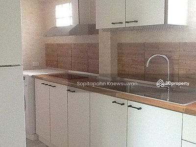 10110, Bangkok, Thailand 10110, Bangkok, Thailand