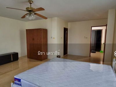 Townhome for rent three-storey. On Pattaya Sai3 Road., Chon Buri, Thailand Townhome for rent three-storey. On Pattaya Sai3 Road., Chon Buri, Thailand