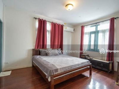 10110, Bangkok, Thailand 10110, Bangkok, Thailand