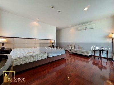 Piyathip Place, Bangkok, Thailand Piyathip Place, Bangkok, Thailand