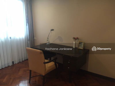 Hawaii Tower, Bangkok, Thailand Hawaii Tower, Bangkok, Thailand