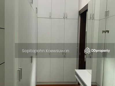 10110, Bangkok, Thailand 10110, Bangkok, Thailand