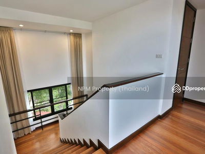 Willow 49, Bangkok, Thailand Willow 49, Bangkok, Thailand