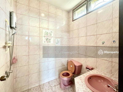 2-story detached house, Ling Chan location, 6 bedrooms, 4 bathrooms, area 120 sq m. DBH-R028, Bangkok., Thailand 2-story detached house, Ling Chan location, 6 bedrooms, 4 bathrooms, area 120 sq m. DBH-R028, Bangkok., Thailand