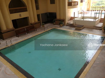 Royal Castle Sukhumvit, Bangkok, Thailand Royal Castle Sukhumvit, Bangkok, Thailand