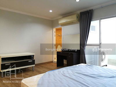 Fifty Fifth Tower, Bangkok, Thailand Fifty Fifth Tower, Bangkok, Thailand