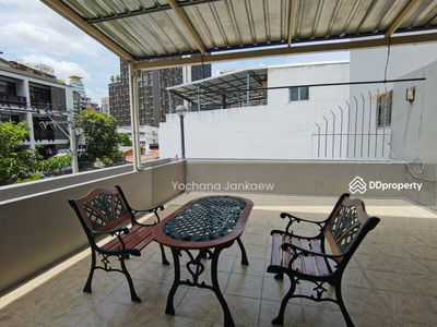 Mitr Mansion, Bangkok, Thailand Mitr Mansion, Bangkok, Thailand