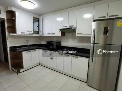 Mitr Mansion, Bangkok, Thailand Mitr Mansion, Bangkok, Thailand