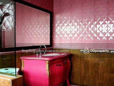 10110, Bangkok, Thailand 10110, Bangkok, Thailand