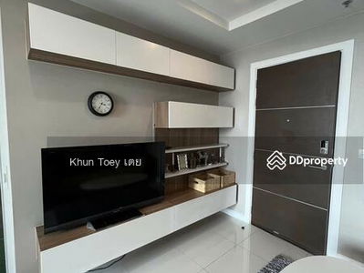 The Metropolis Samrong Interchange, Samut Prakan, Thailand The Metropolis Samrong Interchange, Samut Prakan, Thailand