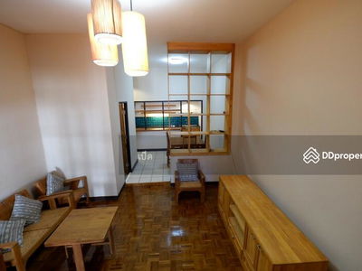 Housing in Bangkok, Thailand Housing in Bangkok, Thailand