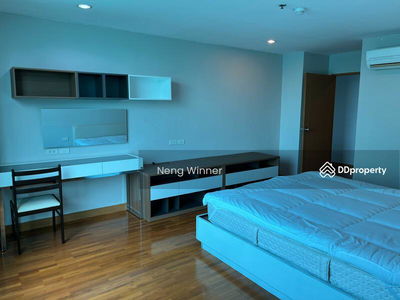 Queen's Park View, Bangkok, Thailand Queen's Park View, Bangkok, Thailand