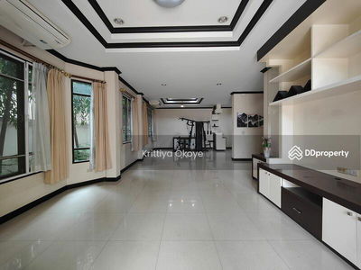 10110, Bangkok, Thailand 10110, Bangkok, Thailand