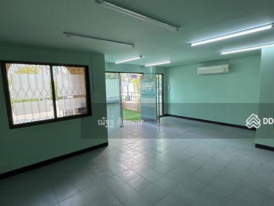 Maneeya Ville, Bangkok, Thailand Maneeya Ville, Bangkok, Thailand