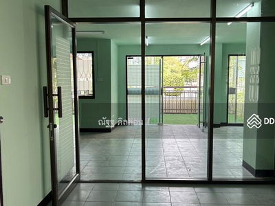 Maneeya Ville, Bangkok, Thailand Maneeya Ville, Bangkok, Thailand