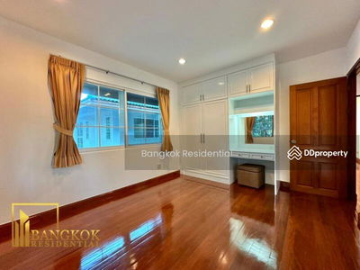 House in Compound, Bangkok, Thailand House in Compound, Bangkok, Thailand