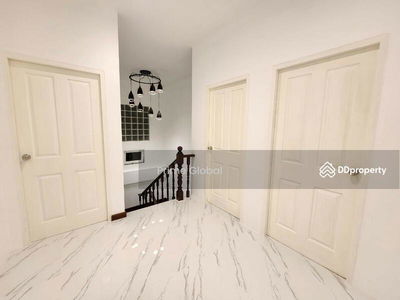 Phuket City home, Phuket, Thailand Phuket City home, Phuket, Thailand