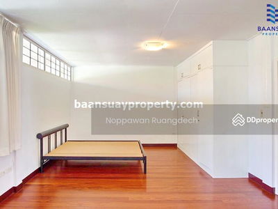 For rent, 2-story detached house, Sukhumvit Road 71, near BTS Phra Khanong, Bangkok., Thailand For rent, 2-story detached house, Sukhumvit Road 71, near BTS Phra Khanong, Bangkok., Thailand