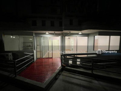 Garden Place, Bangkok, Thailand Garden Place, Bangkok, Thailand