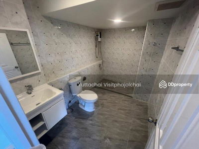 Garden Place, Bangkok, Thailand Garden Place, Bangkok, Thailand