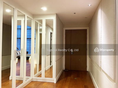 Bright Sukhumvit 24, Bangkok, Thailand Bright Sukhumvit 24, Bangkok, Thailand