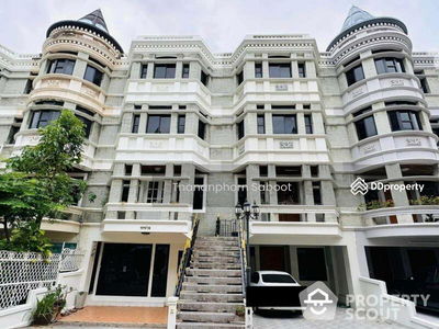 Moo Baan Chicha Castle, Bangkok, Thailand Moo Baan Chicha Castle, Bangkok, Thailand