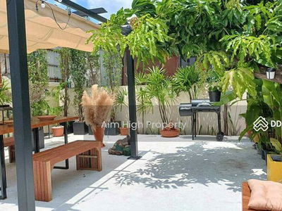 House in Phetchaburi Road, Bangkok, Thailand House in Phetchaburi Road, Bangkok, Thailand