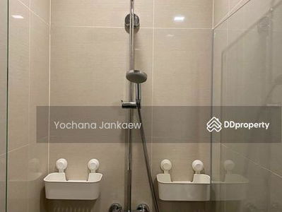 Park Origin Phrom Phong, Bangkok, Thailand Park Origin Phrom Phong, Bangkok, Thailand