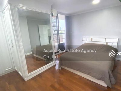 Supalai Place Sukhumvit 39, Bangkok, Thailand Supalai Place Sukhumvit 39, Bangkok, Thailand