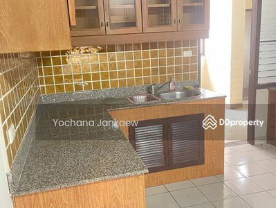 Tower Park, Bangkok, Thailand Tower Park, Bangkok, Thailand