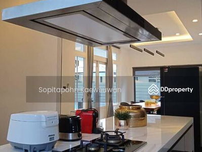 10110, Bangkok, Thailand 10110, Bangkok, Thailand