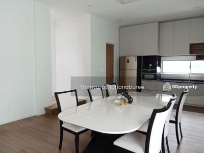 VIVE Rama 9, Bangkok, Thailand VIVE Rama 9, Bangkok, Thailand