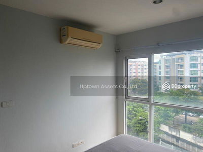 The Lake Kallapraphruk – Wutthakat, Bangkok, Thailand The Lake Kallapraphruk – Wutthakat, Bangkok, Thailand