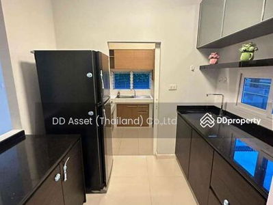 Mantana Kalapapruk – Wongwaen, Bangkok, Thailand Mantana Kalapapruk – Wongwaen, Bangkok, Thailand