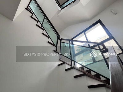 The City Ekkamai-Ladprao, Bangkok, Thailand The City Ekkamai-Ladprao, Bangkok, Thailand