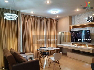 Ivy River, Bangkok, Thailand Ivy River, Bangkok, Thailand