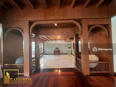 Single House in Compound, Bangkok, Thailand Single House in Compound, Bangkok, Thailand