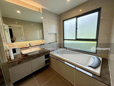 Burasiri Pattanakarn, Bangkok, Thailand Burasiri Pattanakarn, Bangkok, Thailand