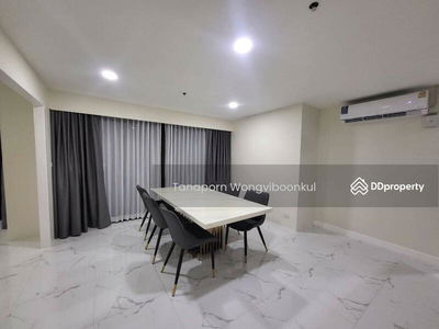 Moon Tower, Bangkok, Thailand Moon Tower, Bangkok, Thailand