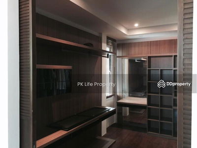 Gehäuse In Ban Ratsada, Thailand Gehäuse In Ban Ratsada, Thailand