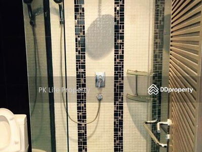 Gehäuse In Ban Ratsada, Thailand Gehäuse In Ban Ratsada, Thailand