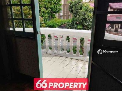 4 Bed House, Bangkok, Thailand 4 Bed House, Bangkok, Thailand