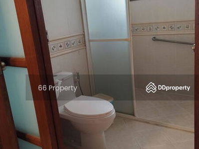 4 Bed House, Bangkok, Thailand 4 Bed House, Bangkok, Thailand