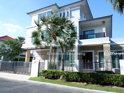 Grand Bangkok Boulevard Rama9, Bangkok, Thailand Grand Bangkok Boulevard Rama9, Bangkok, Thailand