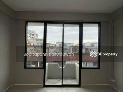 10260, Bangkok, Thailand 10260, Bangkok, Thailand